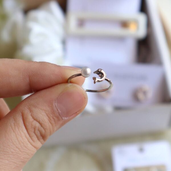 Dolphin Pearl Ring