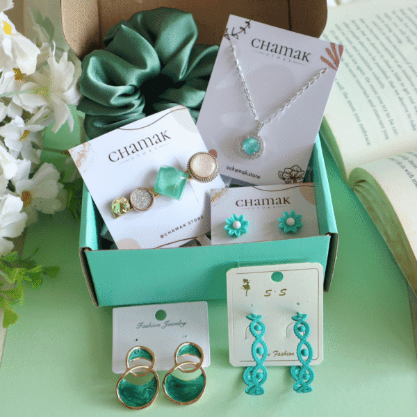 Green Themed Hamper