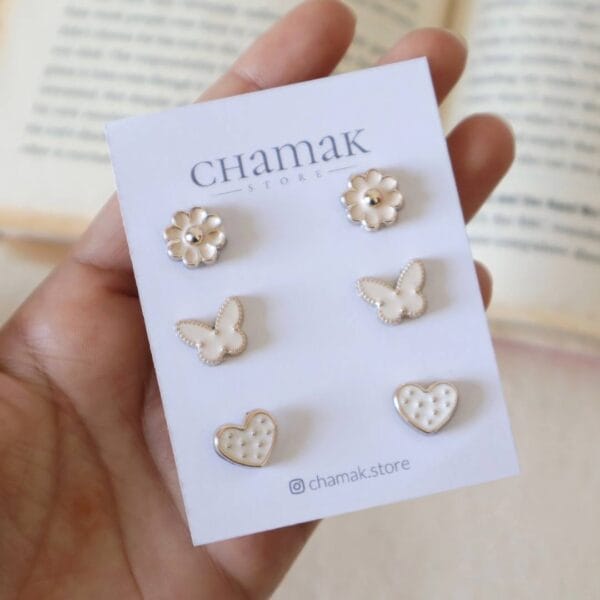 Set Of 3 Stud Earrings Card- White