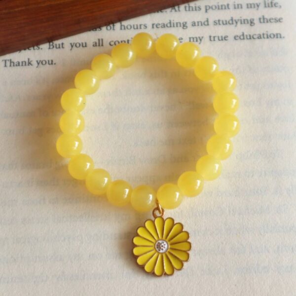 Yellow Beaded Bracelet With Daisy Charm