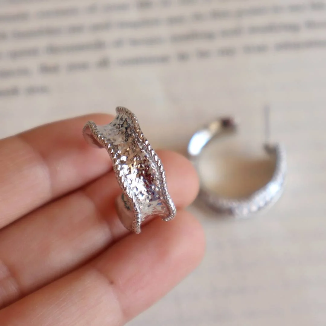 REGINA Silver Hoop Earrings