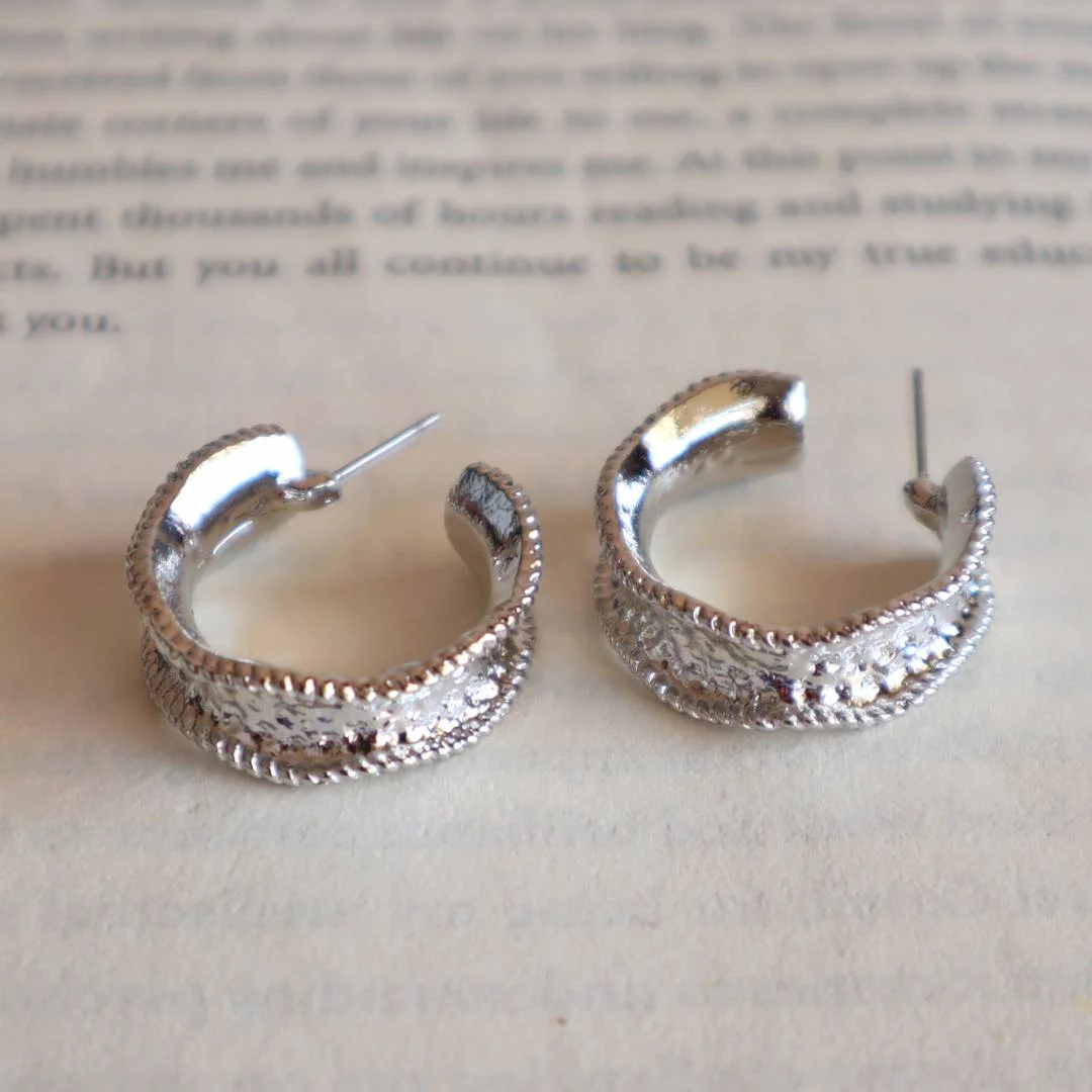 REGINA Silver Hoop Earrings