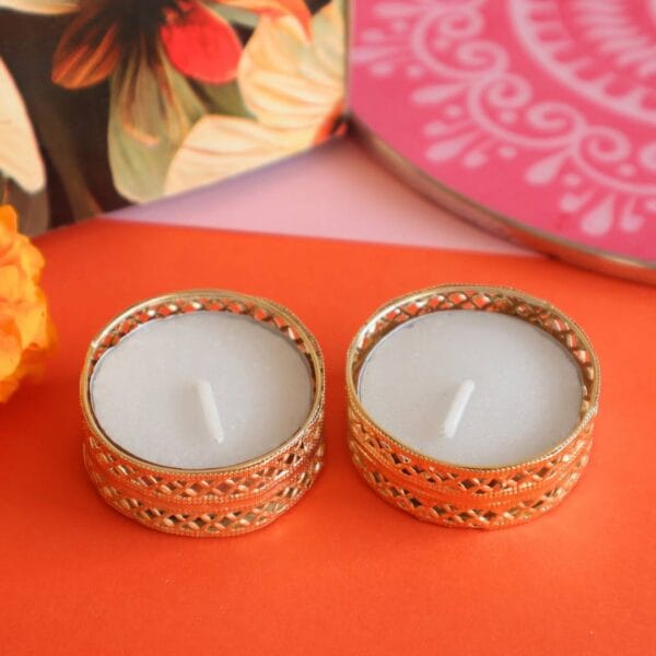 Set Of 2 Tealight Candles With Holder