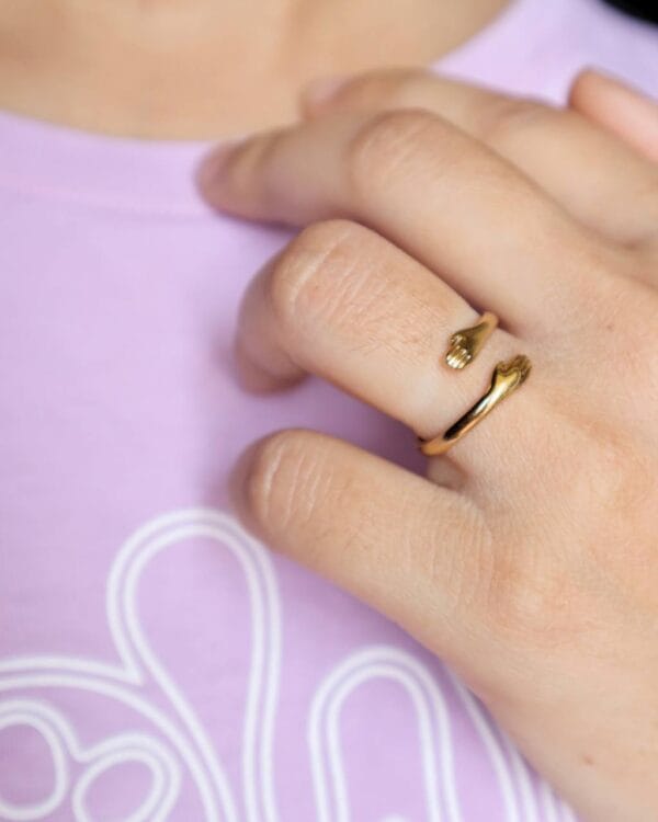 Embracing Hug Ring- Symbol Of Love