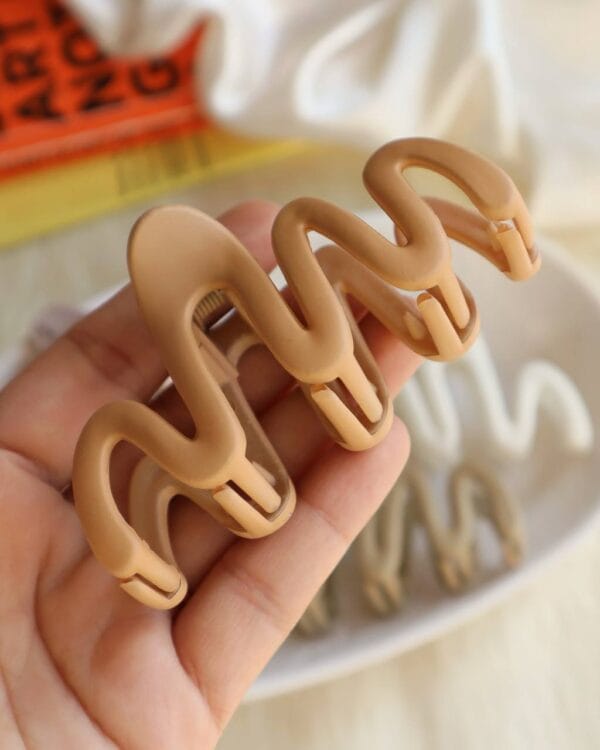 Wavy Hair Claw Clips