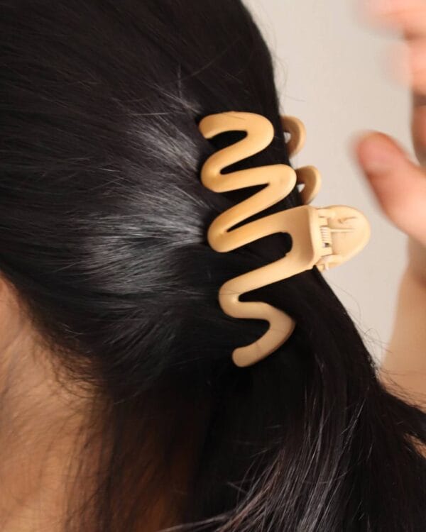 Wavy Hair Claw Clips