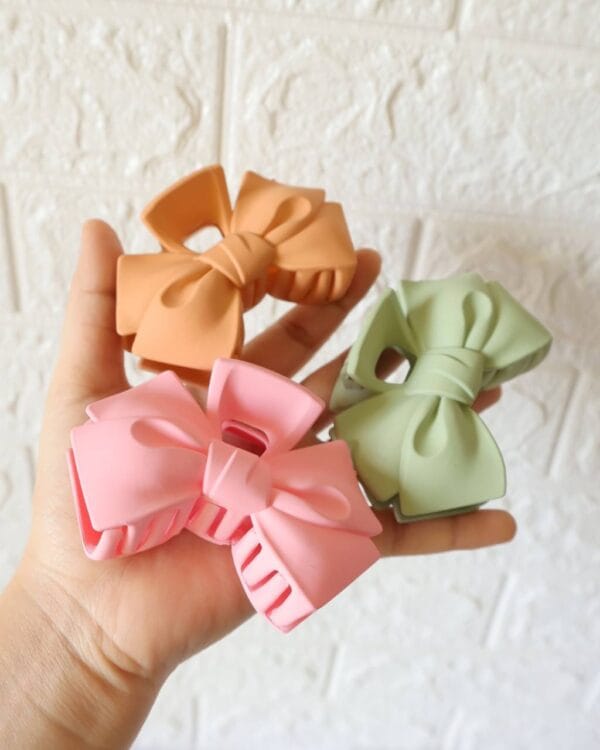 Bow Hair Claw Clips