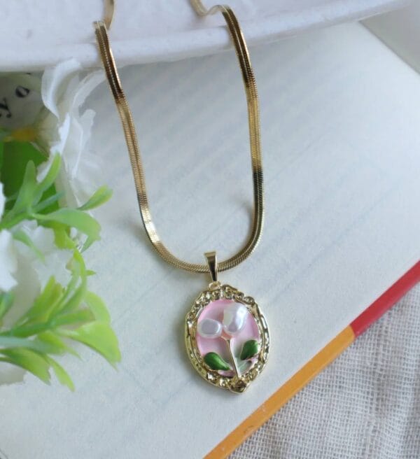 Blush Bloom Pearl Necklace
