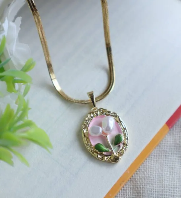 Blush Bloom Pearl Necklace
