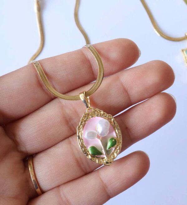 Blush Bloom Pearl Necklace