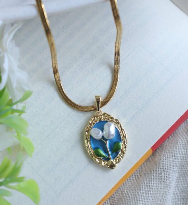 Ocean Bloom Pearl Necklace