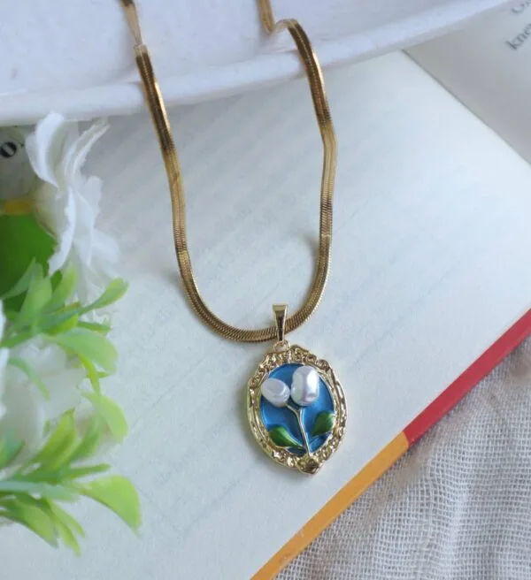 Ocean Bloom Pearl Necklace