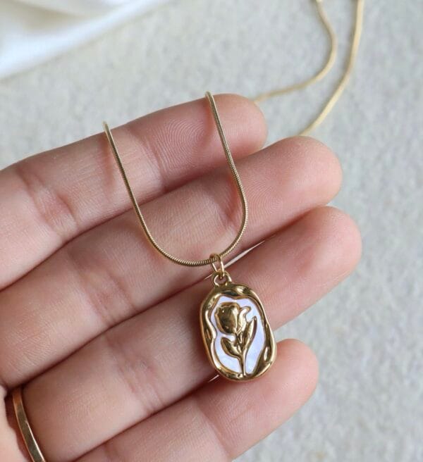 Vintage Rose Pendant Necklace