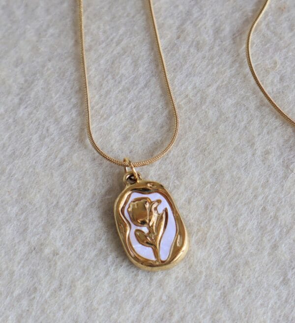 Vintage Rose Pendant Necklace