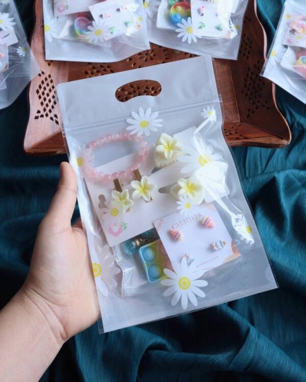 Trendy Hampers for Girls- Random Color