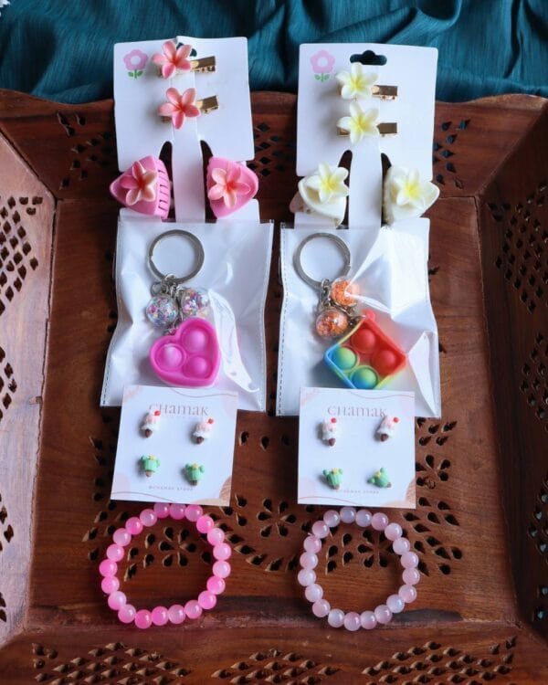 Trendy Hampers for Girls- Random Color