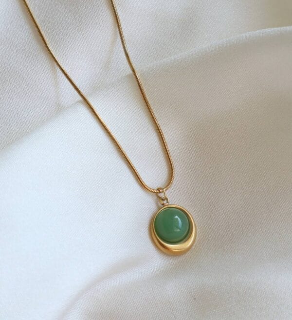 Round Green Jade-Style Pendant