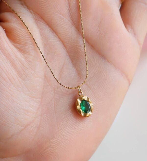 Oval Green Stone Pendant