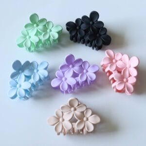 Daisy Petal Hair Claw Clip