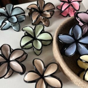 Color Pop Flower Claw Clip
