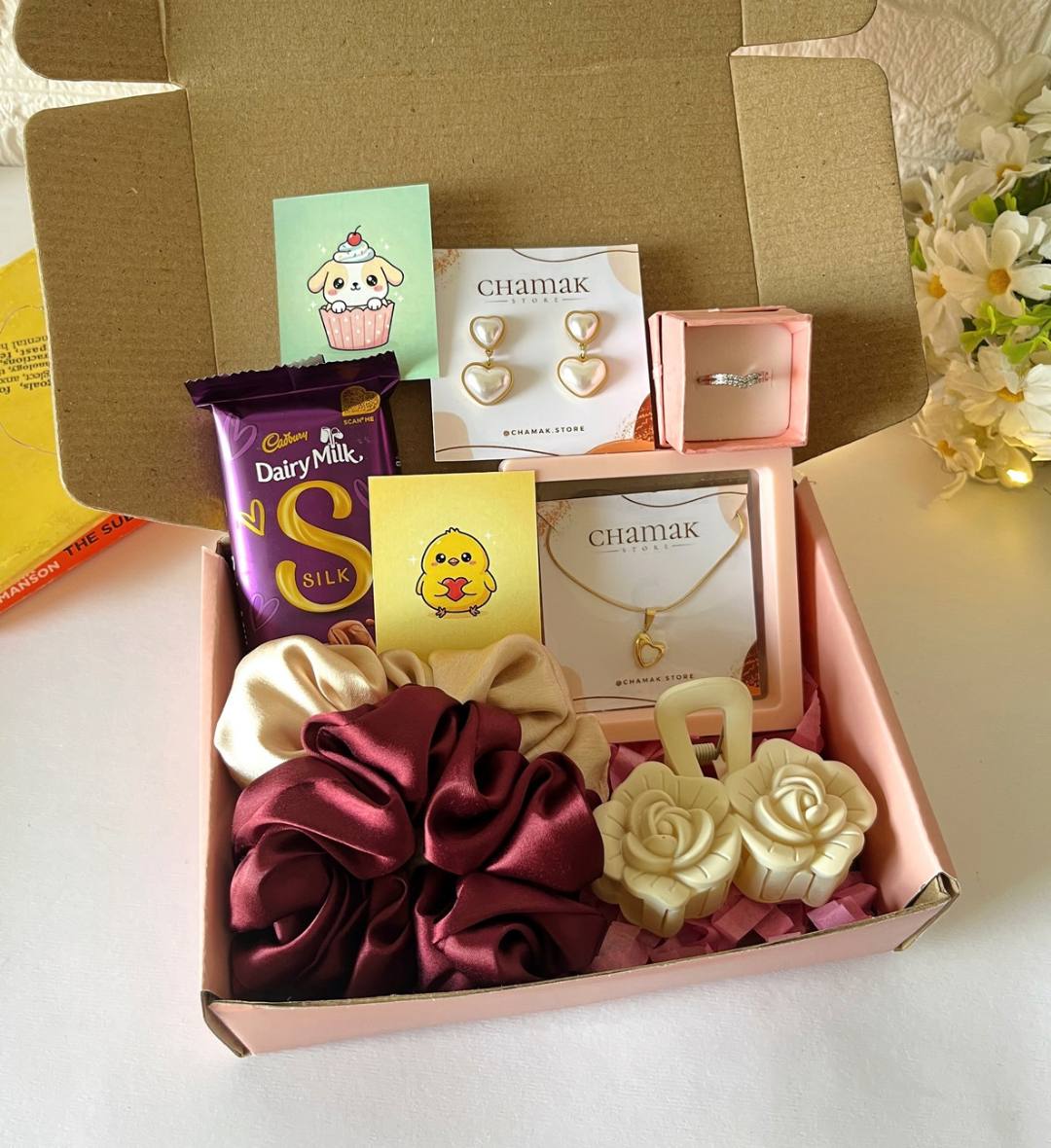 Minimal Love Gift Hamper