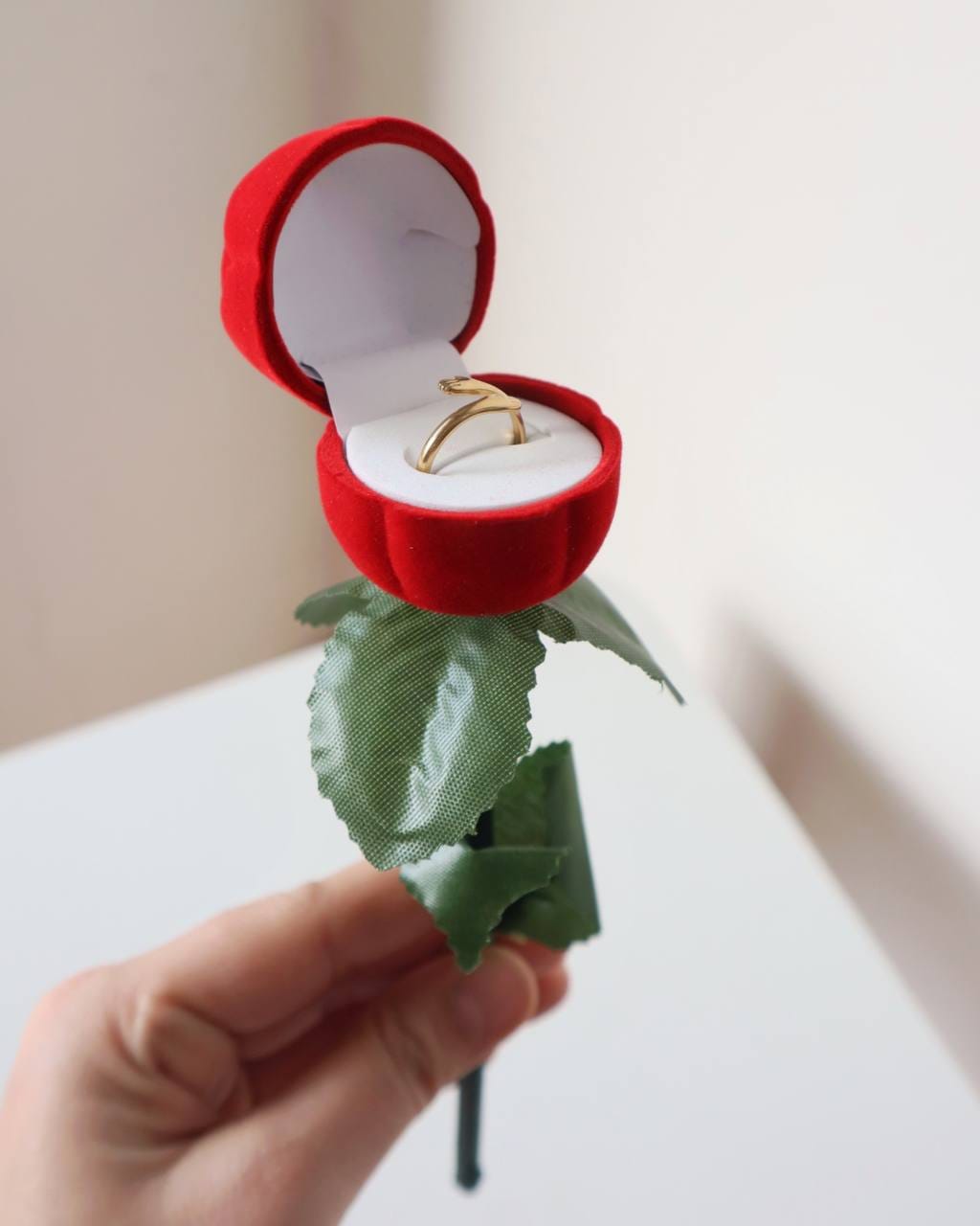 Ring with rose open