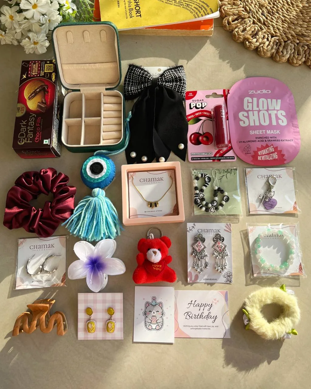 18 Gifts for 18th Birthday | Cute & Aesthetic Gift Hamper for Girls